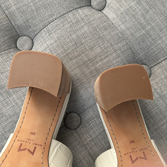 Marc Fisher size 8 Saydi slide block heel - Picture 4 of 4